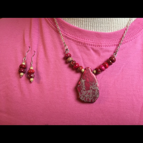 Necklace and earring set. - Picture 3 of 4