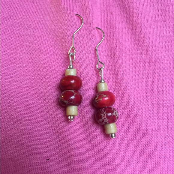 Necklace and earring set. - Picture 4 of 4