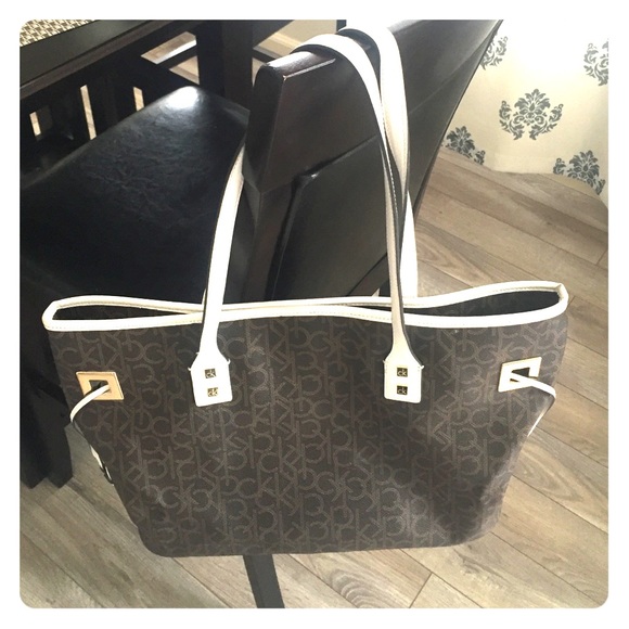 Calvin Klien Purse