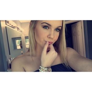 Meet your Posher, Kenzie