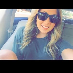 Meet your Posher, Sierra