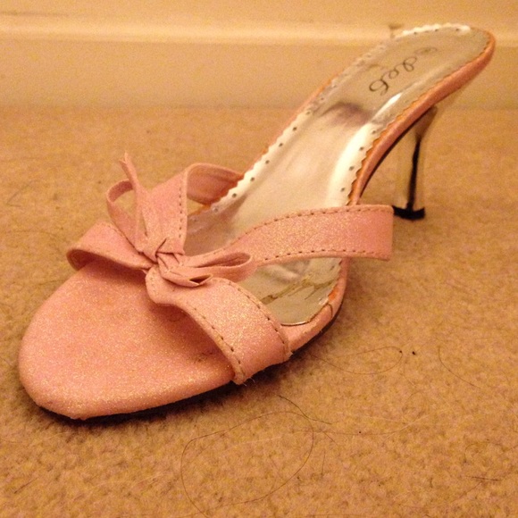 Deb size 8 pink heels