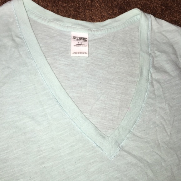 PINK basic v-neck tee - Picture 2 of 2