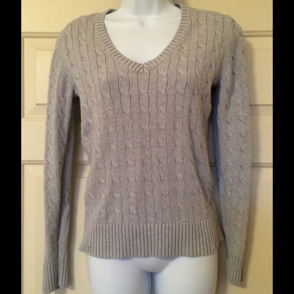 V neck cable knit sweater