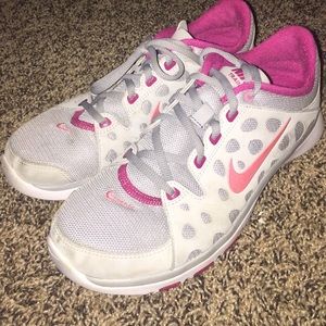 Nike tennis shoes