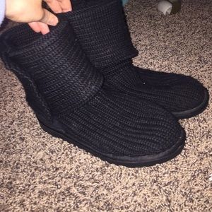 Black knit uggs