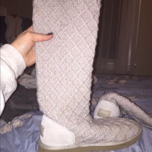 UGG crochet 3 button knit