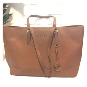 Michael Kors Jet Set Travel Tote