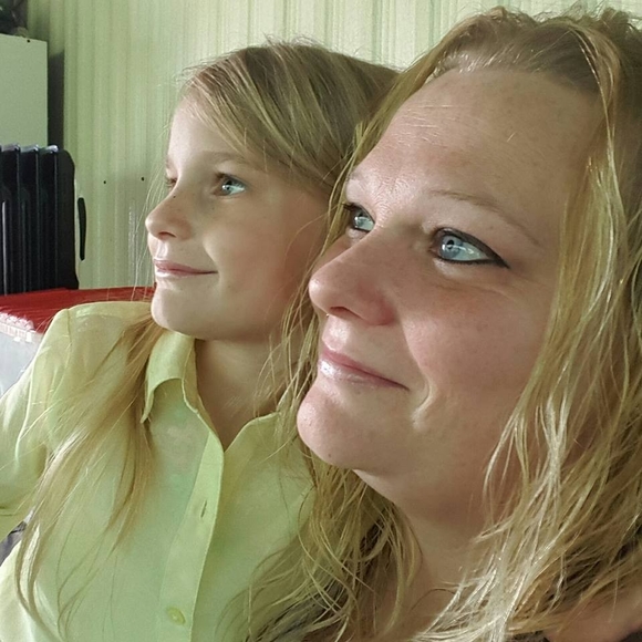 Meet your Posher, Joanne - Picture 1 of 1