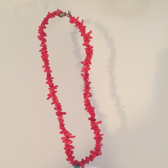 Shell Necklace - Picture 2 of 3