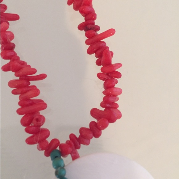 Shell Necklace - Picture 3 of 3