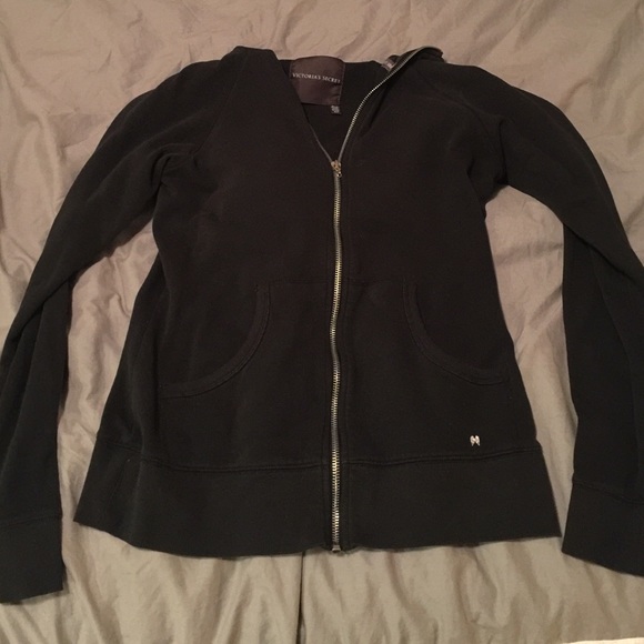 VS zip up