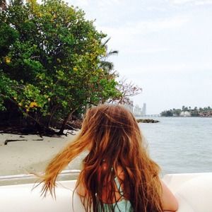 Meet your Posher, Valeria