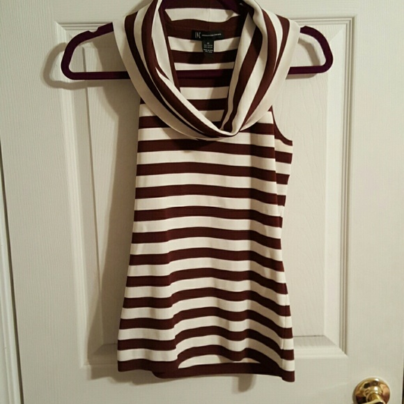 Sleeveless 2 tone blouse