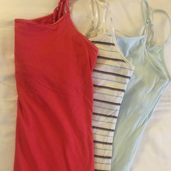 (3) Aeropostale Camis size Large