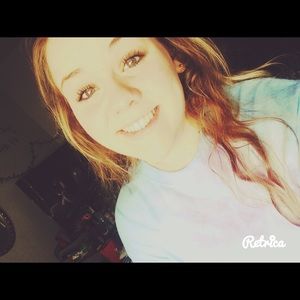 Meet your Posher, Chloe