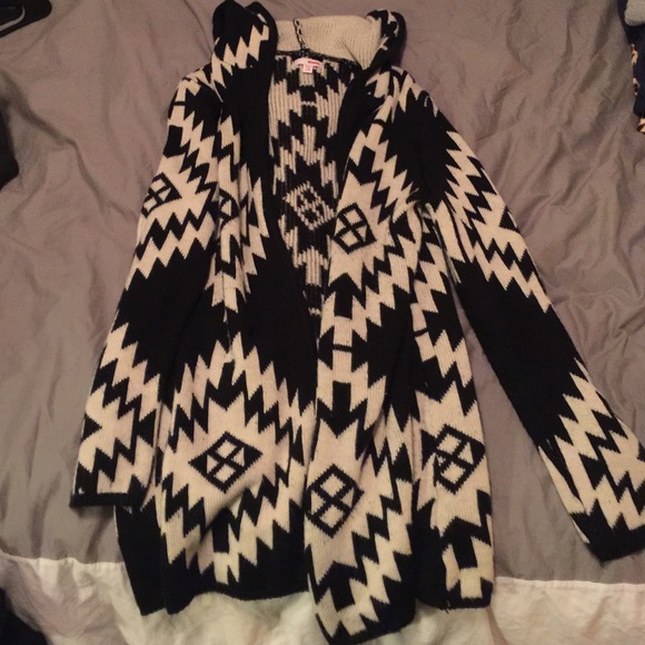 Tribal print open front sweater with hood