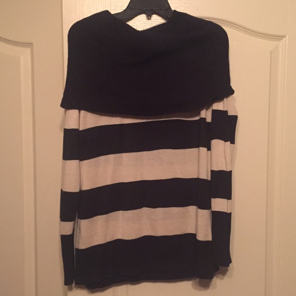 NY&C Cowl Neck Tunic Sweater