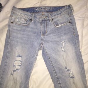 American Eagle Ripped skinny jeans (size 2)