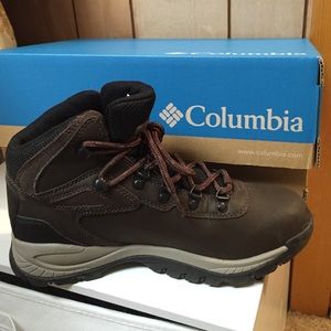 Columbia hiking boots