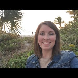 Meet your Posher, Caila