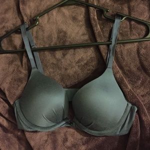 Victoria's Secret Fabulous Push Up Plunge Bra 32B