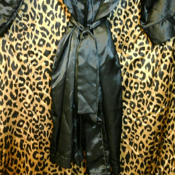 SATIN ROBE - Picture 3 of 4