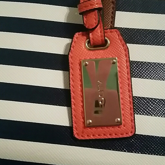 Navy and white striped ALDO purse - Picture 2 of 4