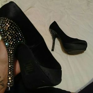 Dimond black high heels
