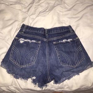 Hollister hi-rise distressed short shorts