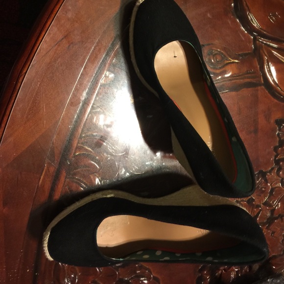 Wedge shoes