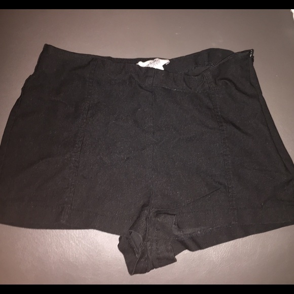 Black Charlotte Russe shorts - Picture 1 of 1