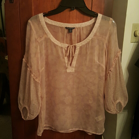 Feminine semi sheer blouse euc