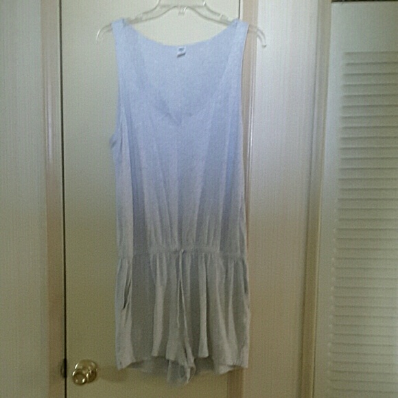Old Navy Romber, Size Lg., Side Pockets, Gray