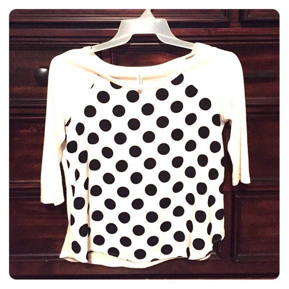 Cute black and white polka dot top