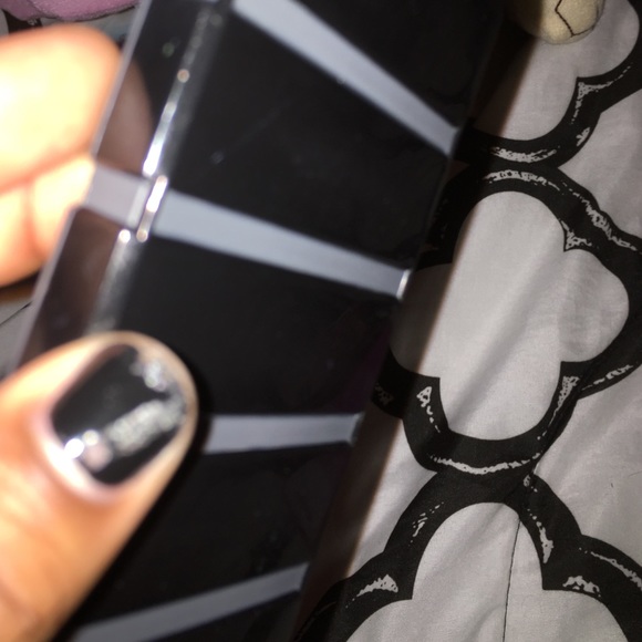 Black iPhone 5/5s case - Picture 2 of 4