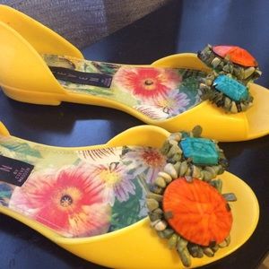 STEVEN by Steve Madden jellies