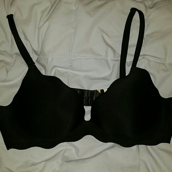 Victoria's Secret push-up bra NWOT