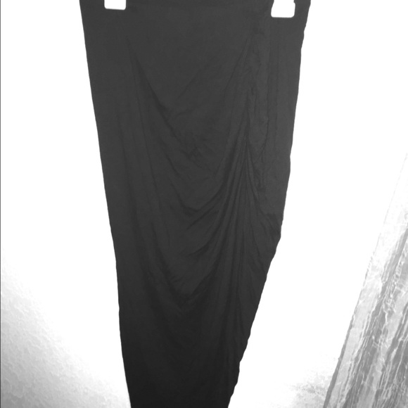 High-Low skirt with side slit - Picture 1 of 2