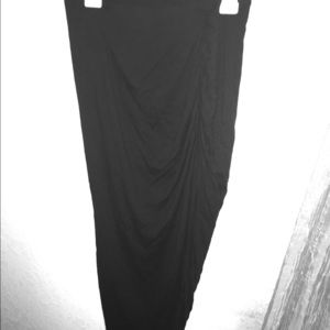 High-Low skirt with side slit