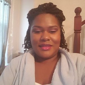 Meet your Posher, Marie