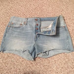 Levi's shorts never worn