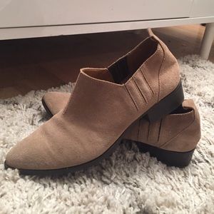 Asos size 7 Western Chelsea Bootie