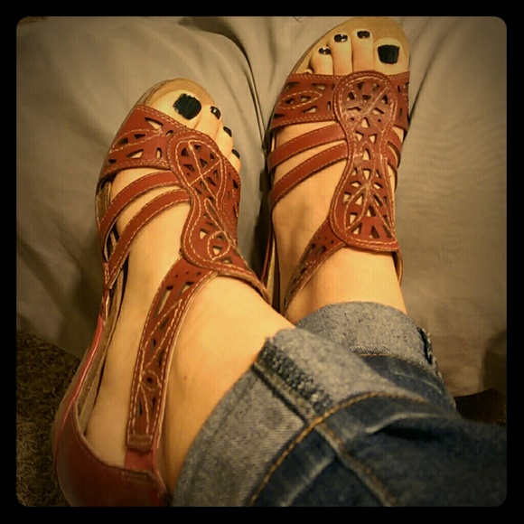 Earth Origins by Earth Wedge heels