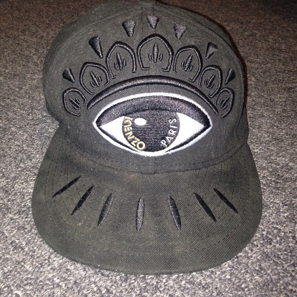 KENZO fitted cap.
