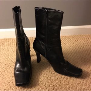 EUC Nine West Booties