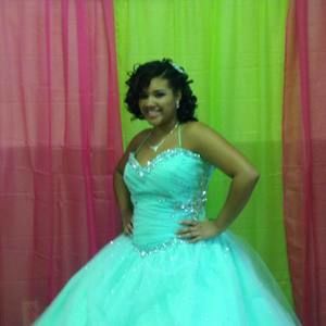 Meet your Posher, Clara