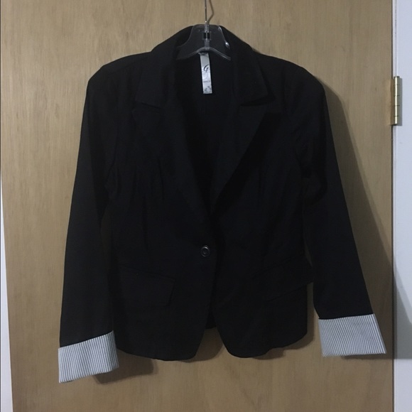 Blazer with striped cuffs