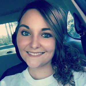 Meet your Posher, Cassie