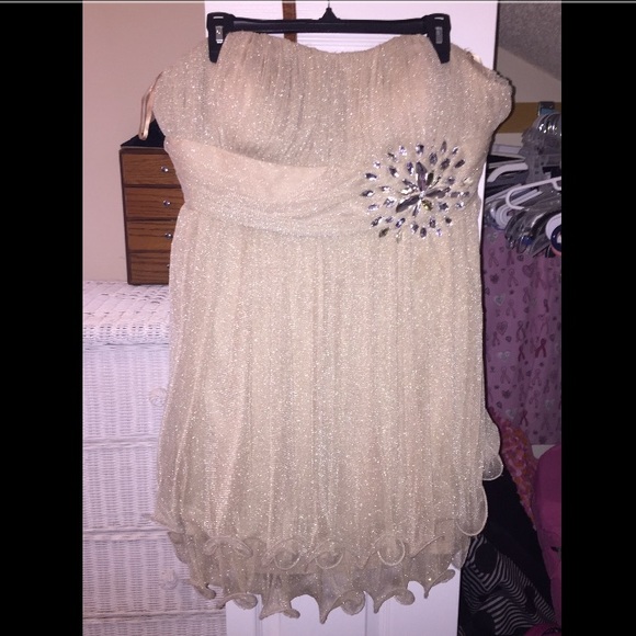 NWT short prom/homecoming dress